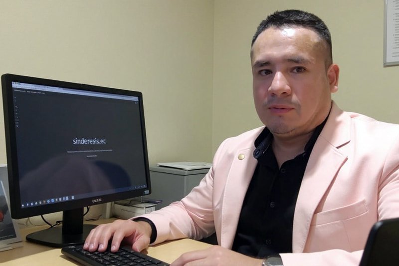 Abogado-Angel-Pulluquitin-2